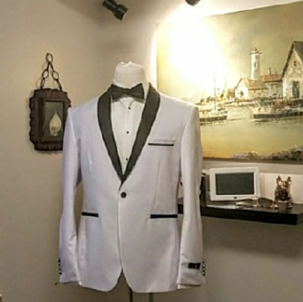 Men's White/ Black Blazer